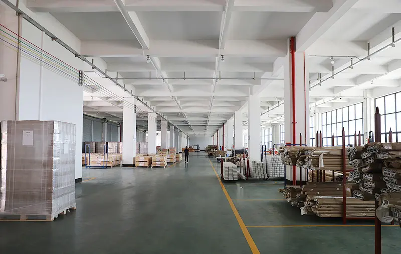 铝材加工车间-aluminum-workshop